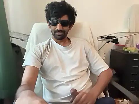 dominanthubby online show from June 3, 7:44 am