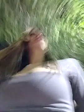 cuteluci  online show from January 4, 1:42 am