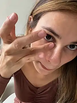 cuteluci  online show from January 5, 10:08 pm