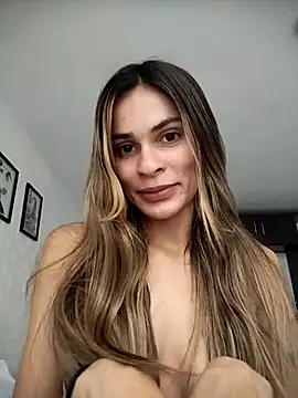 cuteluci  online show from March 17, 7:48 pm