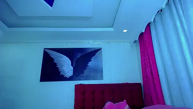 NahomiCamper online show from October 26, 10:25 pm