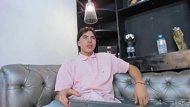 HeellBoy  online show from November 14, 3:38 am