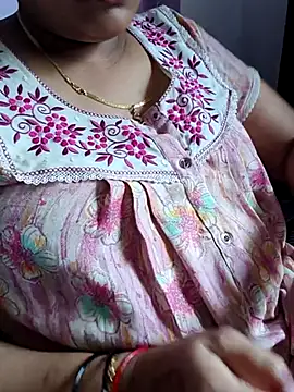 Snapshot of samitasharma chatting on June 21, 4:59 am samitasharma online show from June 21, 4:59 am