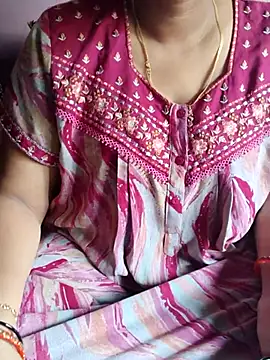 Snapshot of samitasharma chatting on July 9, 7:01 am samitasharma online show from July 9, 7:01 am
