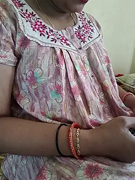 Snapshot of samitasharma chatting on July 18, 6:39 am samitasharma online show from July 18, 6:39 am