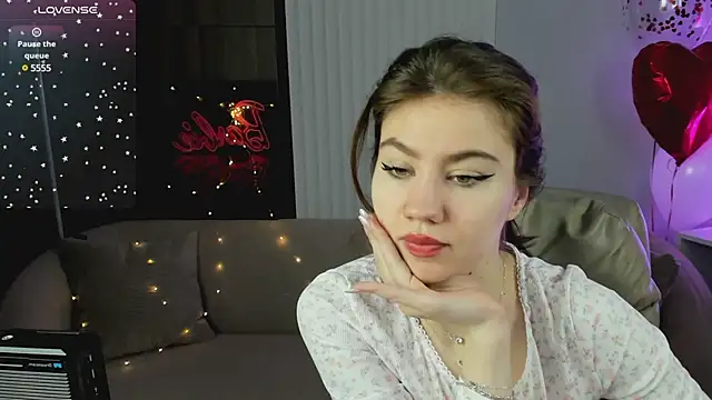 Selena grey  online show from March 3, 1:10 am