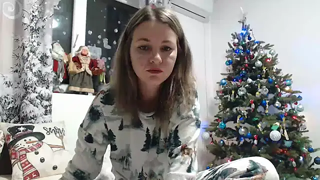 Snapshot of SweetMaddy888 chatting on December 31, 4:06 am SweetMaddy888 online show from December 31, 4:06 am