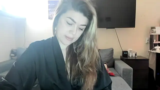 Snapshot of SofiaBells chatting on November 21, 12:15 pm SofiaBells online show from November 21, 12:15 pm