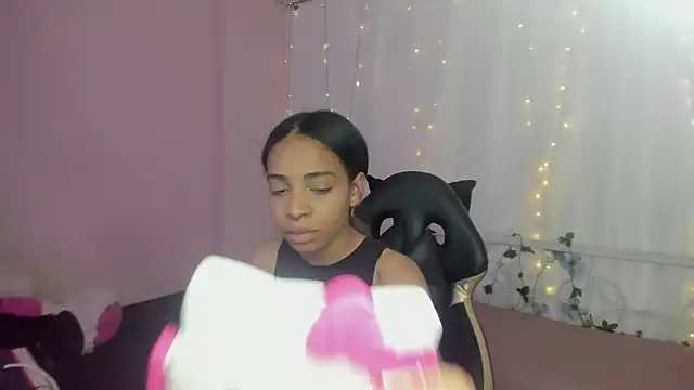 Abigail Wilson  online show from January 31, 8:43 pm