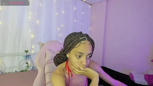 Abigail Wilson  online show from February 12, 8:40 pm