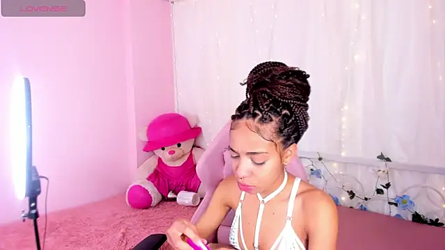 Abigail Wilson  online show from March 8, 7:53 pm