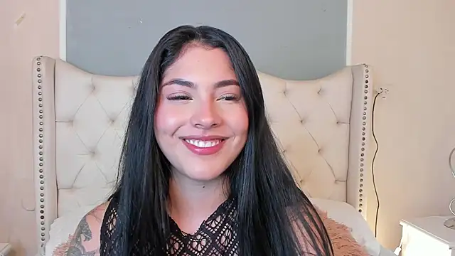 Mia Elowen online show from February 12, 12:58 am