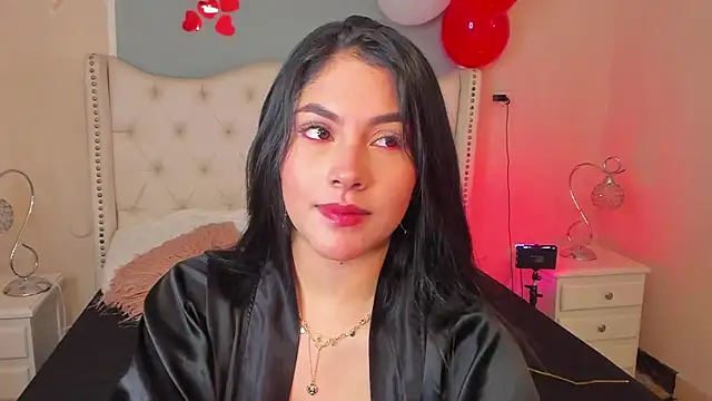 Mia Elowen online show from February 14, 9:53 pm