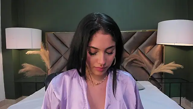 Mia Elowen online show from March 14, 12:32 am