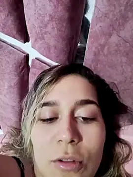 LaurenWelly  online show from February 15, 11:36 pm