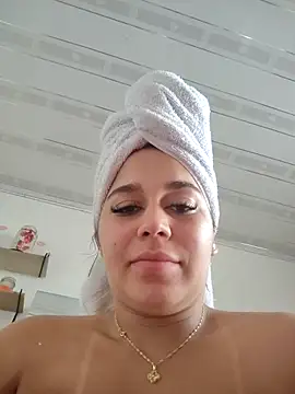 LaurenWelly  online show from December 17, 8:26 pm