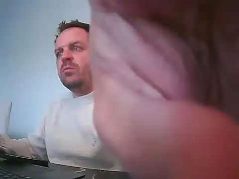 Snapshot of ciru2023 chatting on October 28, 6:21 pm ciru2023 online show from October 28, 6:21 pm