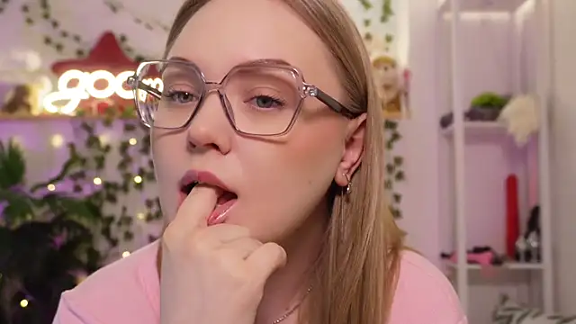 MonicaAsis online show from January 17, 5:38 pm