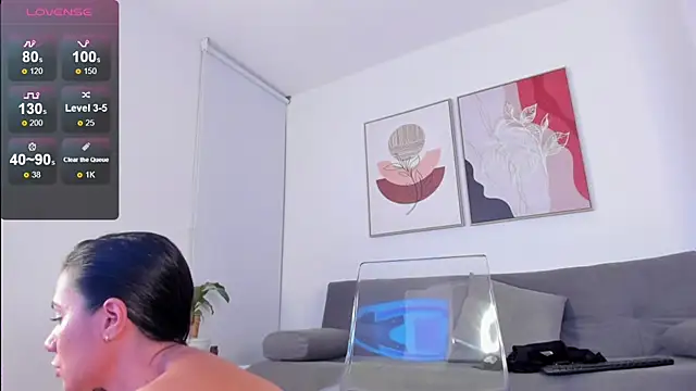 sofiiajones online show from October 19, 10:21 pm