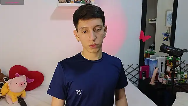 Snapshot of milky__boy_ chatting on February 10, 5:00 am milky boy online show from February 10, 5:00 am