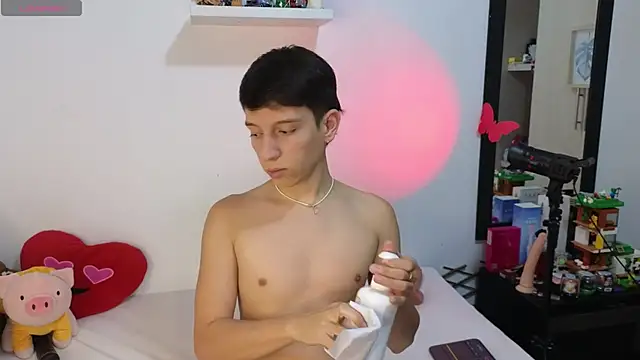 milky  boy  online show from April 8, 11:27 pm