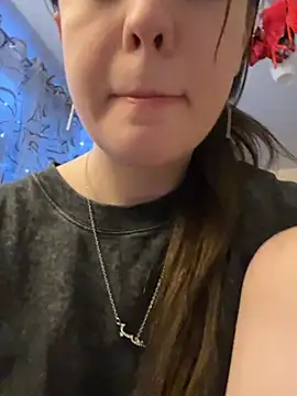 Snapshot of Lynn_Eleanor chatting on April 7, 6:19 pm Lynn Eleanor online show from April 7, 6:19 pm