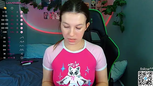 Snapshot of Cutie_Vicky chatting on December 21, 4:30 am Cutie Vicky online show from December 21, 4:30 am