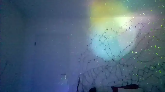 Snapshot of brunoguunot chatting on December 21, 4:41 am brunoguunot online show from December 21, 4:41 am