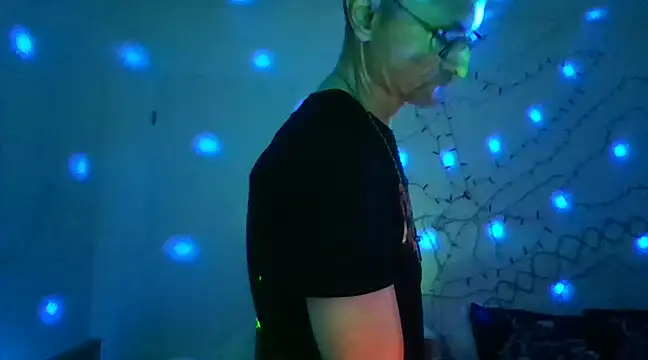 Snapshot of brunoguunot chatting on January 23, 8:45 pm brunoguunot online show from January 23, 8:45 pm