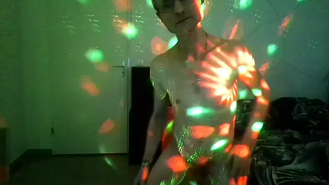 Snapshot of brunoguunot chatting on March 15, 9:38 pm brunoguunot online show from March 15, 9:38 pm