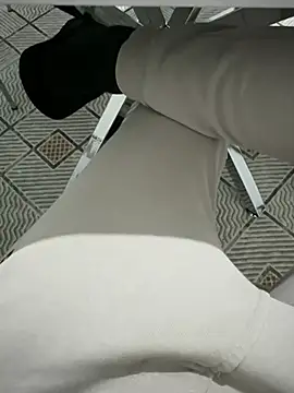 homidor online show from February 16, 10:10 pm