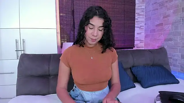 candyy bella online show from February 1, 3:18 pm