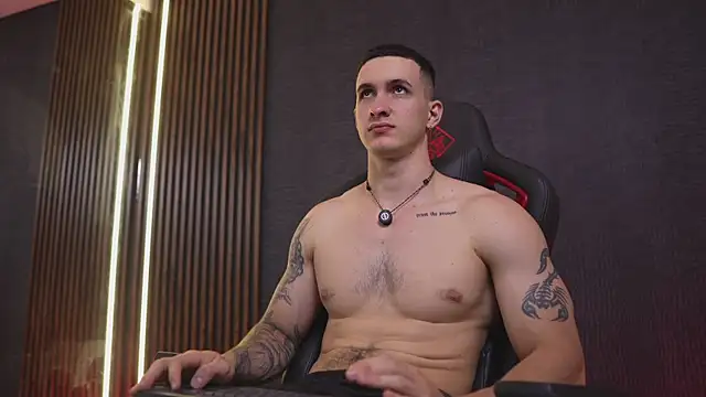 JacksonOlsenn online show from March 19, 9:08 pm