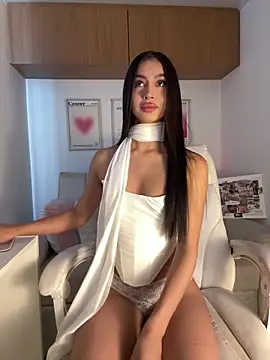 Snapshot of maddy_bronw_ chatting on June 17, 8:32 pm maddy bronw online show from June 17, 8:32 pm