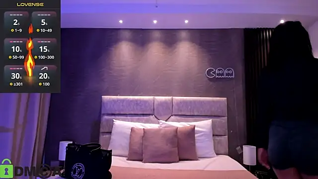 Cristal  adams online show from October 20, 12:27 pm