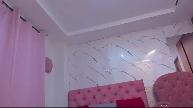 evelyn wine online show from November 12, 7:13 pm