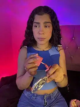 Snapshot of NINA_18_YEARS chatting on September 11, 12:33 am NINA 18 YEARS online show from September 11, 12:33 am