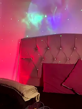 Snapshot of NINA_18_YEARS chatting on October 7, 8:39 pm NINA 18 YEARS online show from October 7, 8:39 pm
