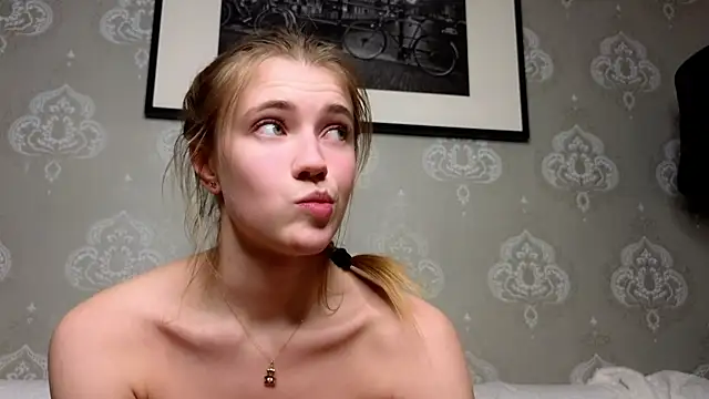 AnneFoxy online show from February 19, 7:06 am
