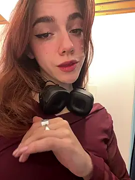 Lily  Belle online show from December 12, 1:17 pm