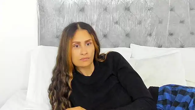 Snapshot of coralcarter1 chatting on January 22, 7:03 am coralcarter1 online show from January 22, 7:03 am