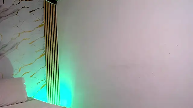 Snapshot of coralcarter1 chatting on November 14, 2:54 am coralcarter1 online show from November 14, 2:54 am