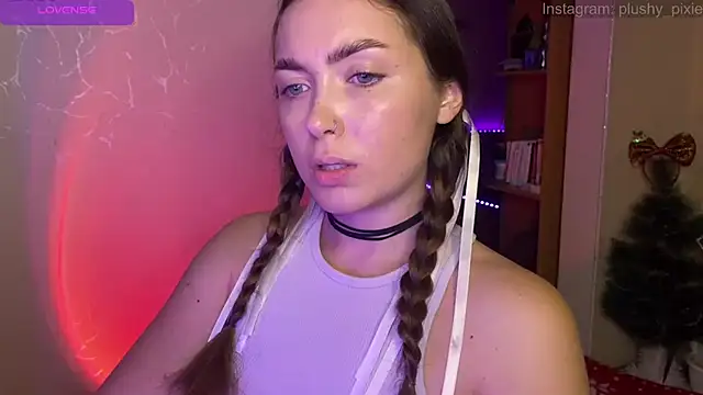 Snapshot of plushy_pixie chatting on December 1, 11:14 pm plushy pixie online show from December 1, 11:14 pm