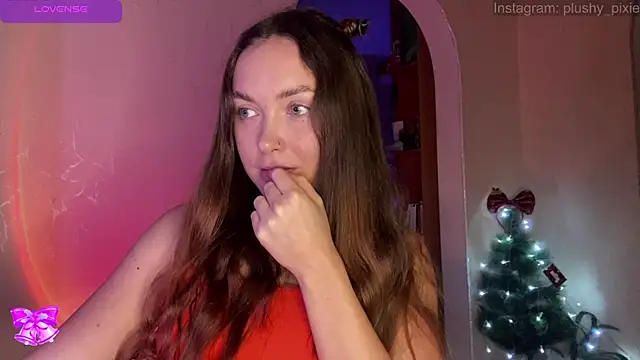 Snapshot of plushy_pixie chatting on December 19, 12:56 am plushy pixie online show from December 19, 12:56 am