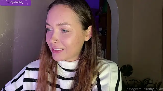 Snapshot of plushy_pixie chatting on January 5, 8:21 pm plushy pixie online show from January 5, 8:21 pm