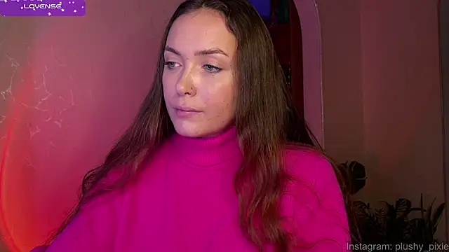 Snapshot of plushy_pixie chatting on January 11, 2:36 pm plushy pixie online show from January 11, 2:36 pm