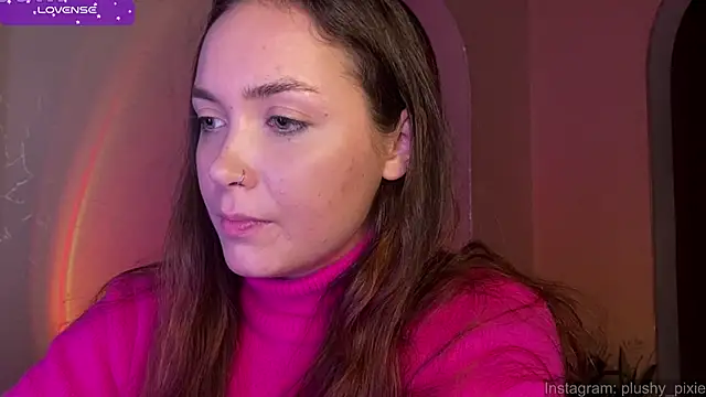 Snapshot of plushy_pixie chatting on January 11, 11:13 pm plushy pixie online show from January 11, 11:13 pm