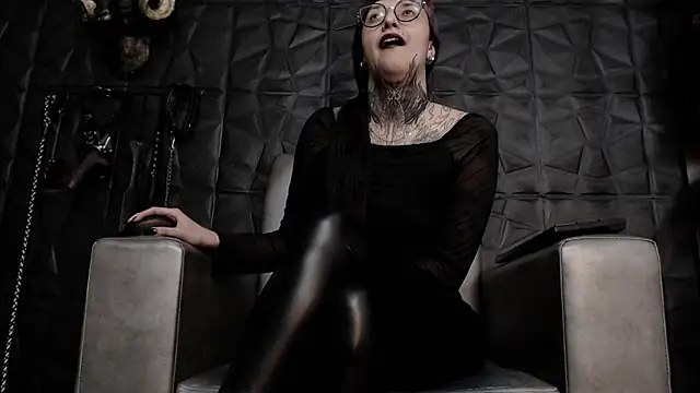 Snapshot of Agata_Darkness chatting on July 4, 11:33 pm Agata Darkness online show from July 4, 11:33 pm
