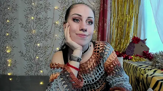 Snapshot of Mary0Lou chatting on December 26, 9:01 am Mary0Lou online show from December 26, 9:01 am