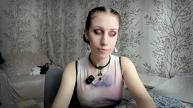 Snapshot of Mary0Lou chatting on February 11, 7:35 am Mary0Lou online show from February 11, 7:35 am